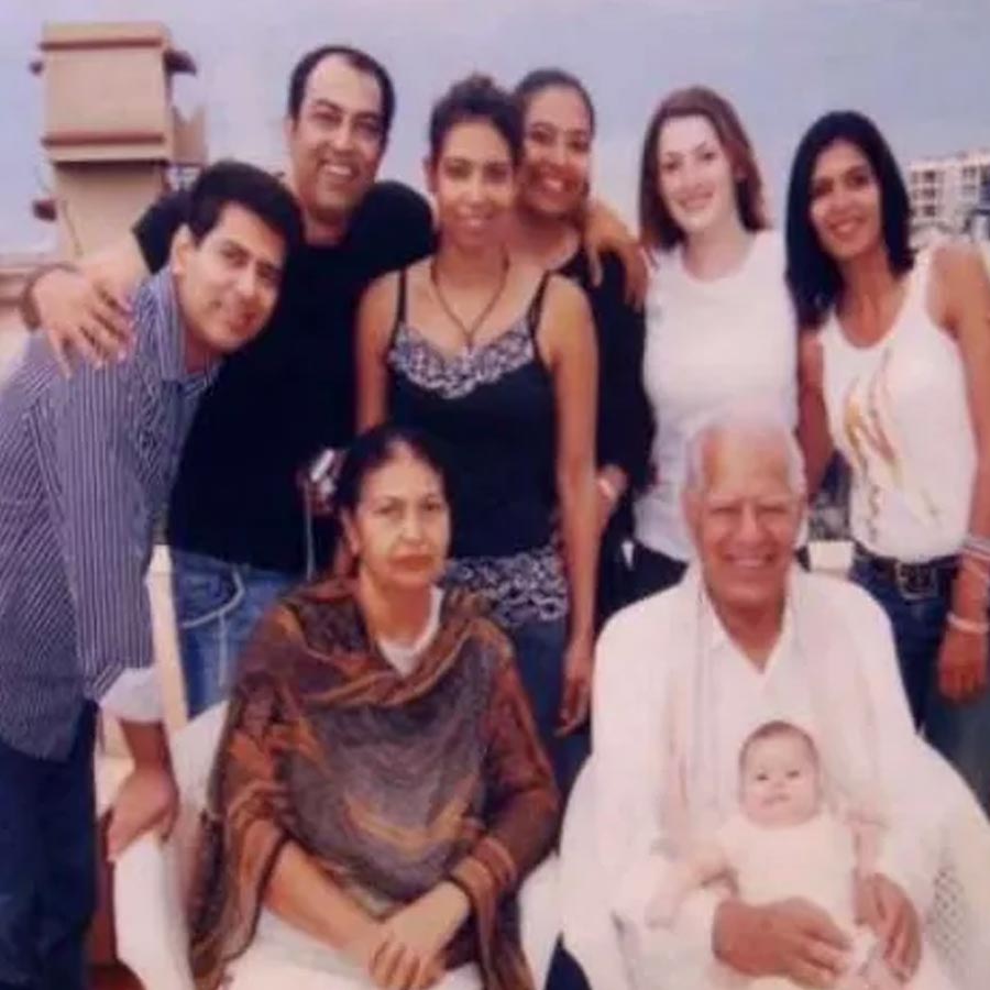 Bollywood actor wrestler Dara Singh got married at 14 and fell in love with Mumtaz, blamed industry for break up