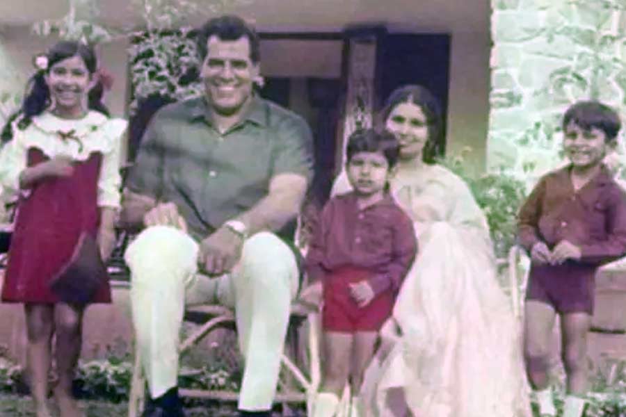 Bollywood actor wrestler Dara Singh got married at 14 and fell in love with Mumtaz, blamed industry for break up