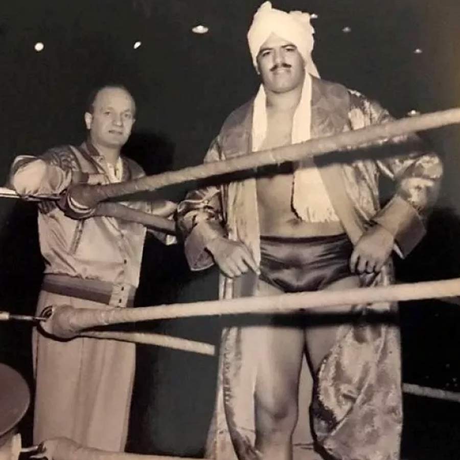 Bollywood actor wrestler Dara Singh got married at 14 and fell in love with Mumtaz, blamed industry for break up