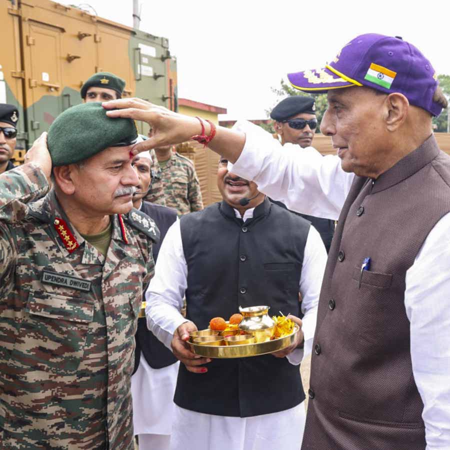 Pakistan is warned by Indian Army Chief of being wiped off map, is New Delhi planning something bigger