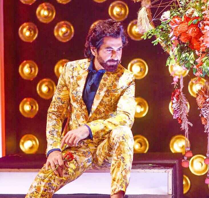 Why don't the shooting of Jeet's next film start on time dgtl