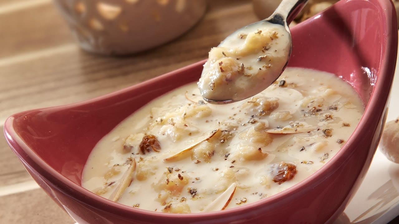 এই পায়েস কিন্তু ঠান্ডা অবস্থাতে খেতেই ভাল লাগে। এর জন্য কড়াই থেকে নামিয়ে কিছু সময়ের জন্য ফ্রিজে রেখে দেওয়াই শ্রেয়। খানিক ক্ষণ পর ঠান্ডা হয়ে আসলেই তা নিবেদন করুন দেবীকে।  ( ‘আনন্দ উৎসব ২০২৫’-এর সাফল্যের নেপথ্যে রয়েছেন একাধিক সহযোগী। প্রেজ়েন্টিং পার্টনার ‘মারুতি সুজ়ুকি অ্যারেনা’। অন্যান্য সহযোগীরা হলেন ওয়েডিং পার্টনার ‘এবিপি ওয়ানস্টপ ওয়েডিং’, ফ্যাশন পার্টনার ‘কসমো বাজ়ার’, নলেজ পার্টনার ‘টেকনো ইন্ডিয়া ইউনিভার্সিটি’, ব্যাঙ্কিং পার্টনার ‘ইউনিয়ন ব্যাঙ্ক অফ ইন্ডিয়া’, কমফোর্ট পার্টনার ‘কার্লন’)।  (এই প্রতিবেদনটি ‘আনন্দ উৎসব’ ফিচারের একটি অংশ)।