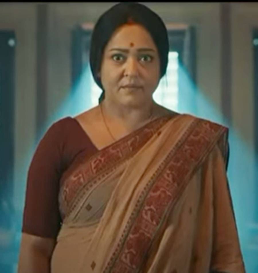  ‘দুর্গা’ অপরাজিতা আঢ্য।