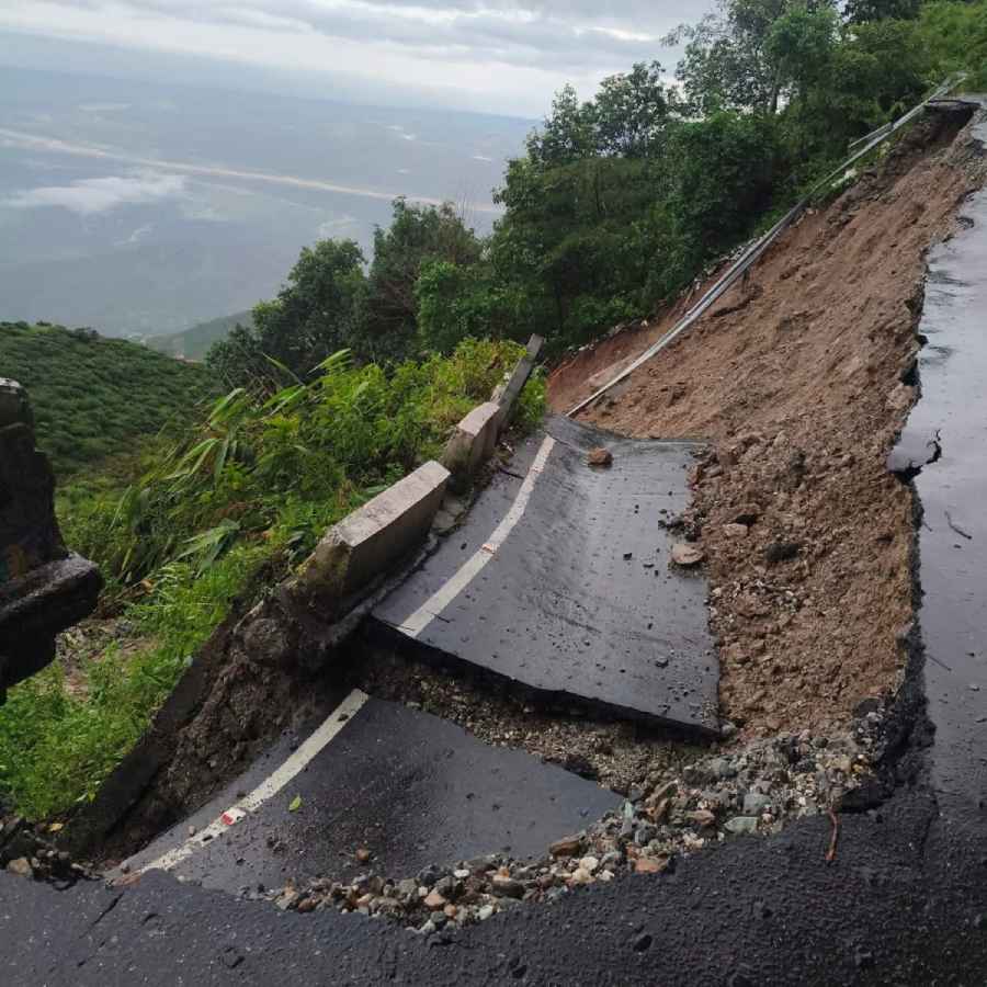 Tourists are canceling bookings for North Bengal