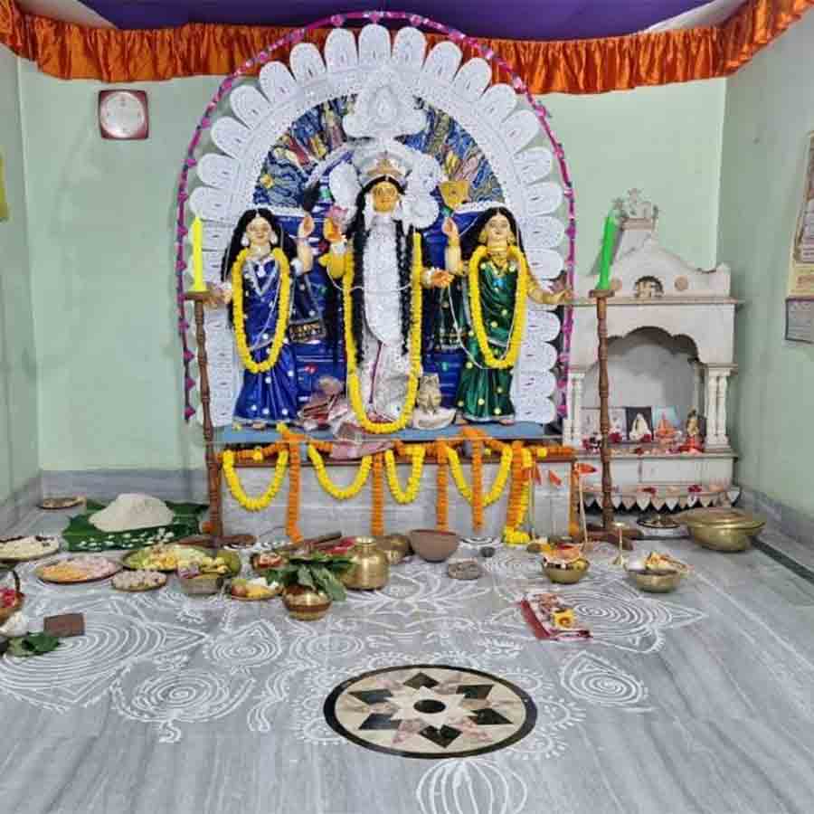 ঘোষ পরিবারের প্রতিমা।