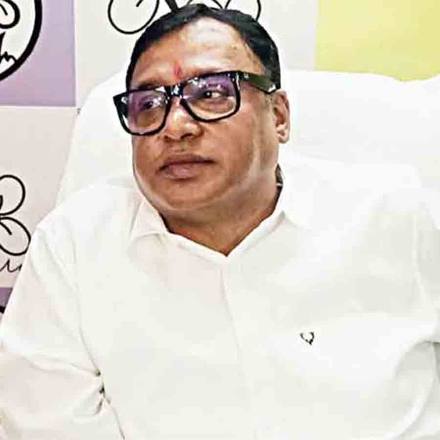 Municipality officials slams TMC leader Krishna Kalyani for not attending Durga Puja carnival