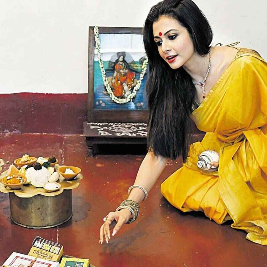 Actress Koel Mallick told a funny story about painting Alpana dgtl