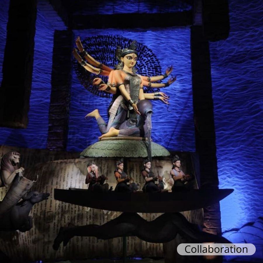 মণ্ডপসজ্জা থেকে আলো, থিমের অন্তর্নিহিত মানে, সব কিছুই ঘুরে ঘুরে দেখলেন শ্রাবন্তী। 