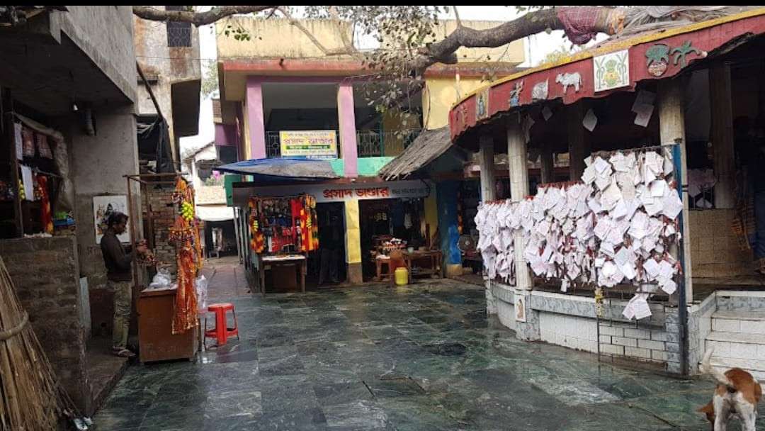 সেই কারণেই এই তীর্থ ক্ষেত্র বা মন্দিরের নাম 'বড় কাছারি'। যা অর্থ, বৃহত্তর আদালত।