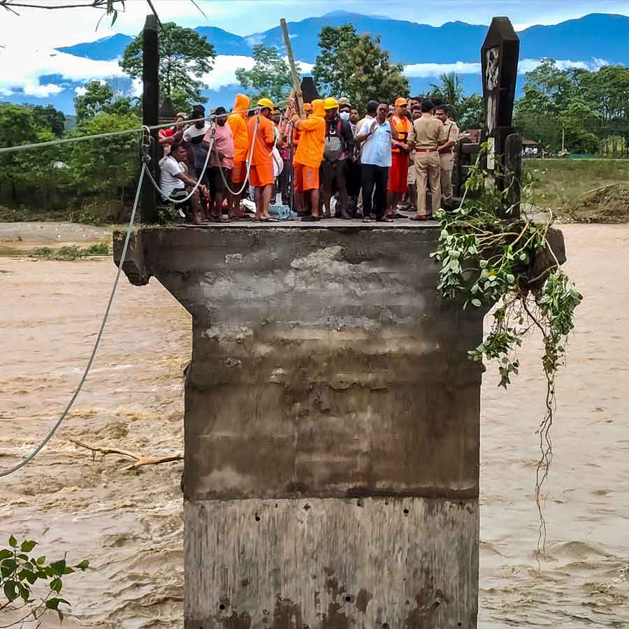 What to do if you are caught in a disaster while travelling dgtl