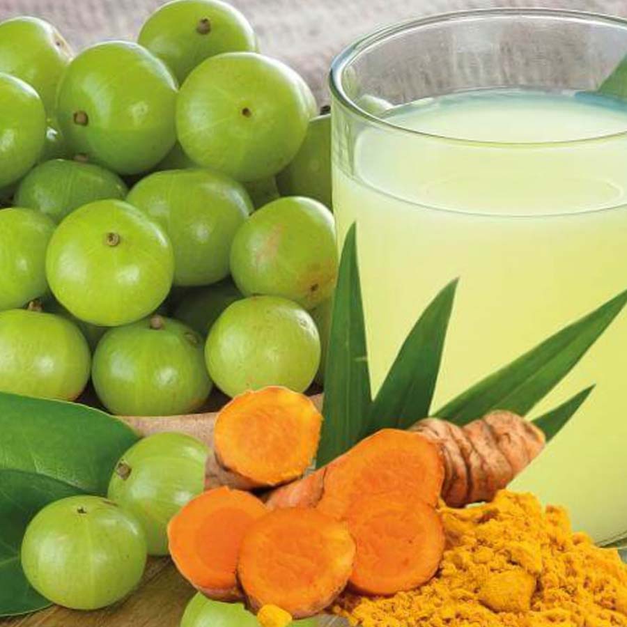 5 powerful reasons to drink amla water with turmeric in the morning for overall wellness