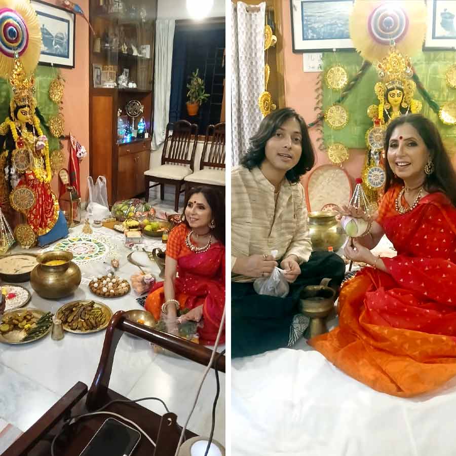 Actress Chaiti Ghoshal offers prayer to Goddess Lakshmi in her house on Lakshmi Puja