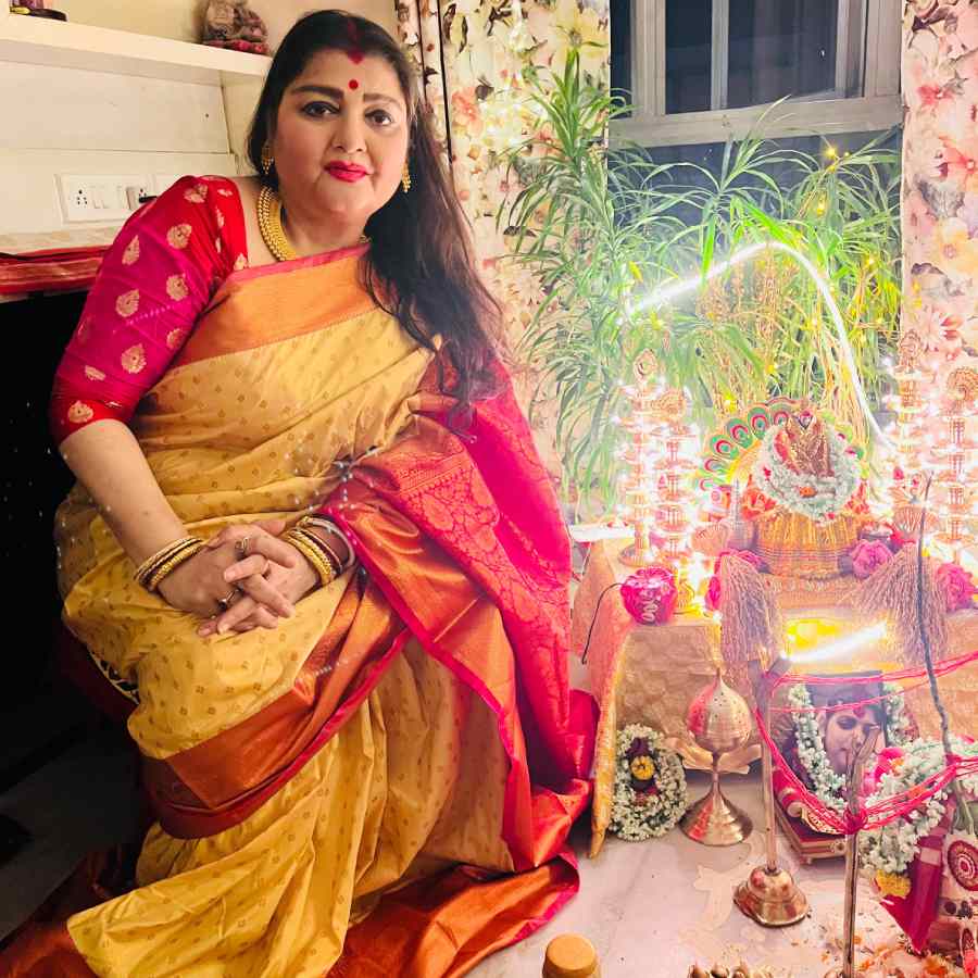 Actor Pallabi Chatterjee celebrating her 25th Lakshmi Puja dgtl