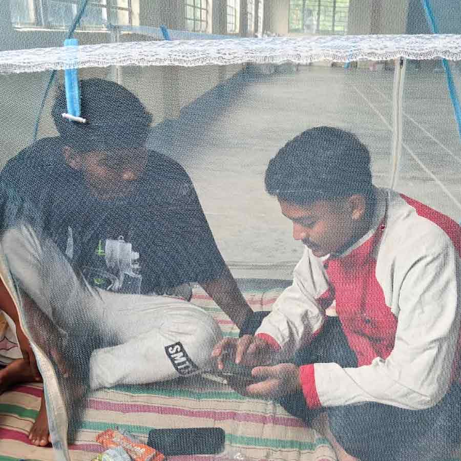 দুধিয়ার দুর্গত এলাকায় প্রায় ৫০টি পরিবার আশ্রয় নিয়েছে কমিউনিটি হল এবং চার্চে।