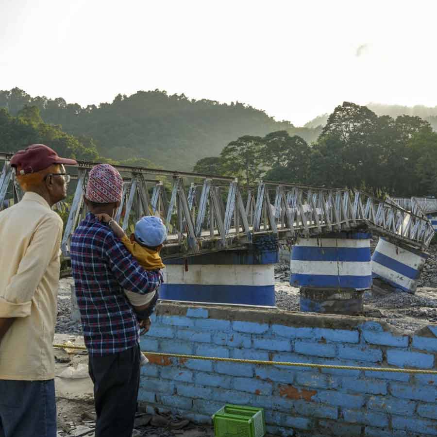 Several roads are still partially closed in Darjeeling but some reopened for tourists dgtl