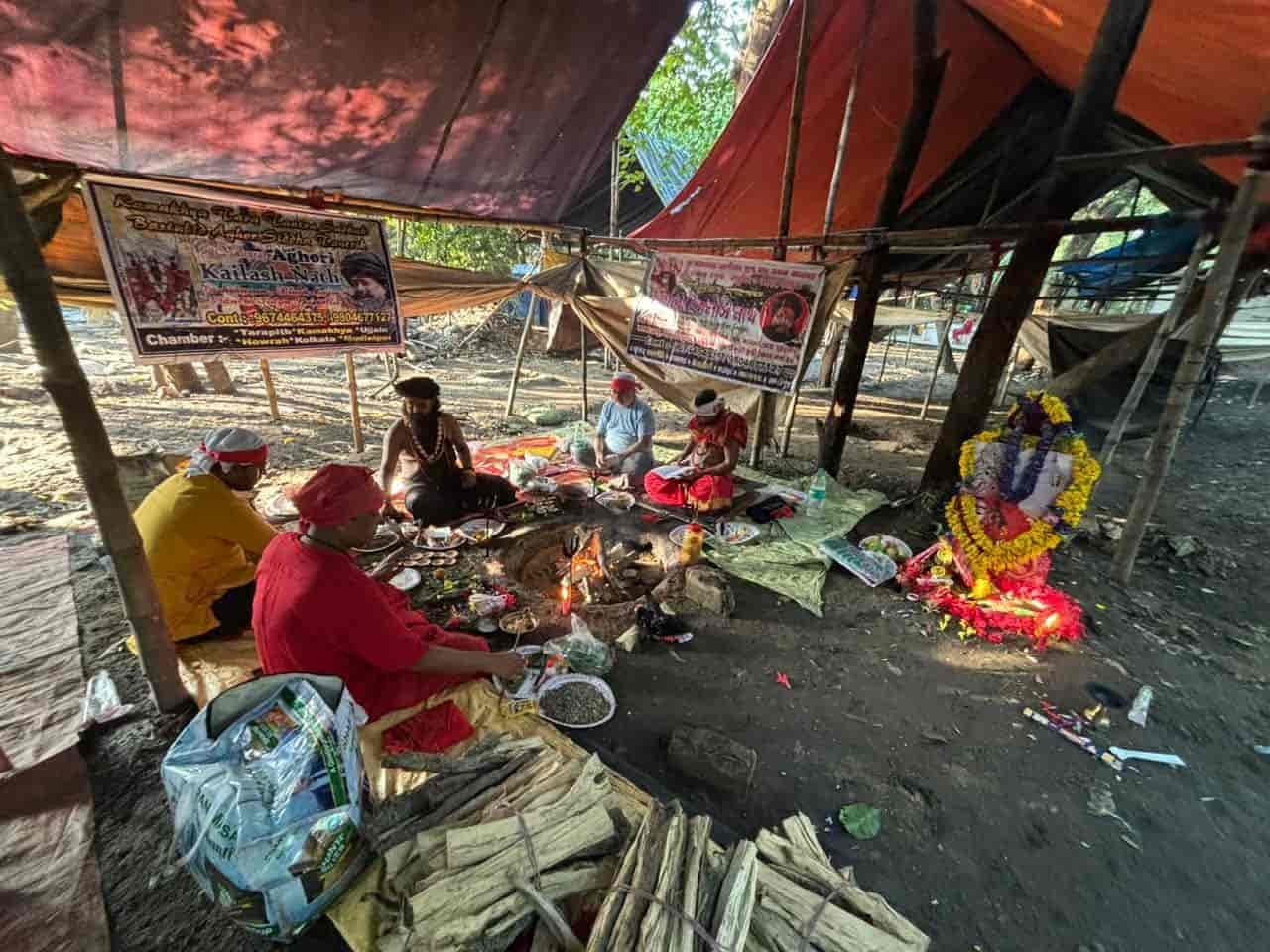 একই অবস্থা তারাপীঠেও। 