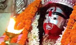  এ ভাবেই তারা জানান দেয় দেবীর আগমন। ( ‘আনন্দ উৎসব ২০২৫’-এর সাফল্যের নেপথ্যে রয়েছেন একাধিক সহযোগী। প্রেজ়েন্টিং পার্টনার ‘মারুতি সুজ়ুকি অ্যারেনা’। অন্যান্য সহযোগীরা হলেন ওয়েডিং পার্টনার ‘এবিপি ওয়ানস্টপ ওয়েডিং’, ফ্যাশন পার্টনার ‘কসমো বাজ়ার’, নলেজ পার্টনার ‘টেকনো ইন্ডিয়া ইউনিভার্সিটি’, ব্যাঙ্কিং পার্টনার ‘ইউনিয়ন ব্যাঙ্ক অফ ইন্ডিয়া’, কমফোর্ট পার্টনার ‘কার্লন’)।  (এই প্রতিবেদনটি ‘আনন্দ উৎসব’ ফিচারের একটি অংশ)।