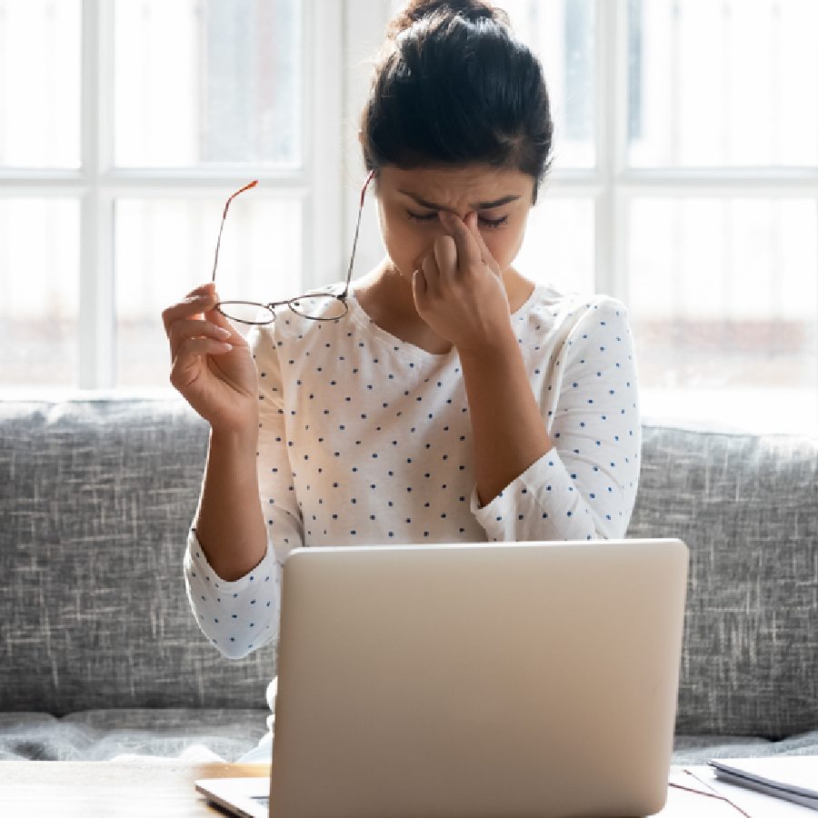 চোখের উপর বাড়তি চাপ পড়ছে না তো?