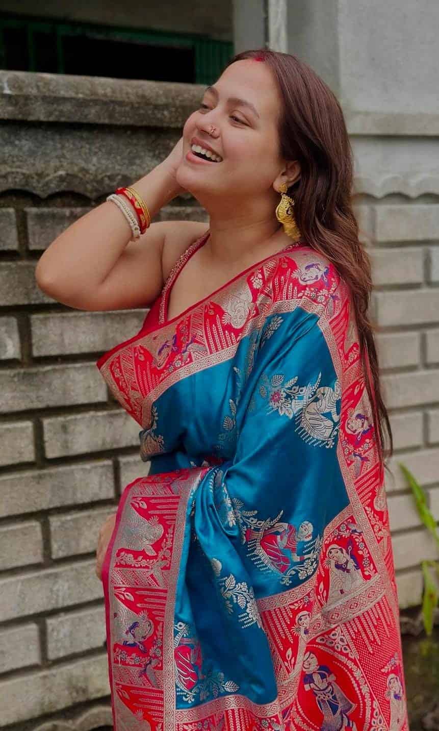 নতুন মা অহনা দত্তও এ দিন বাড়িতে লক্ষ্মীপুজোর আয়োজন করেছিলেন। 