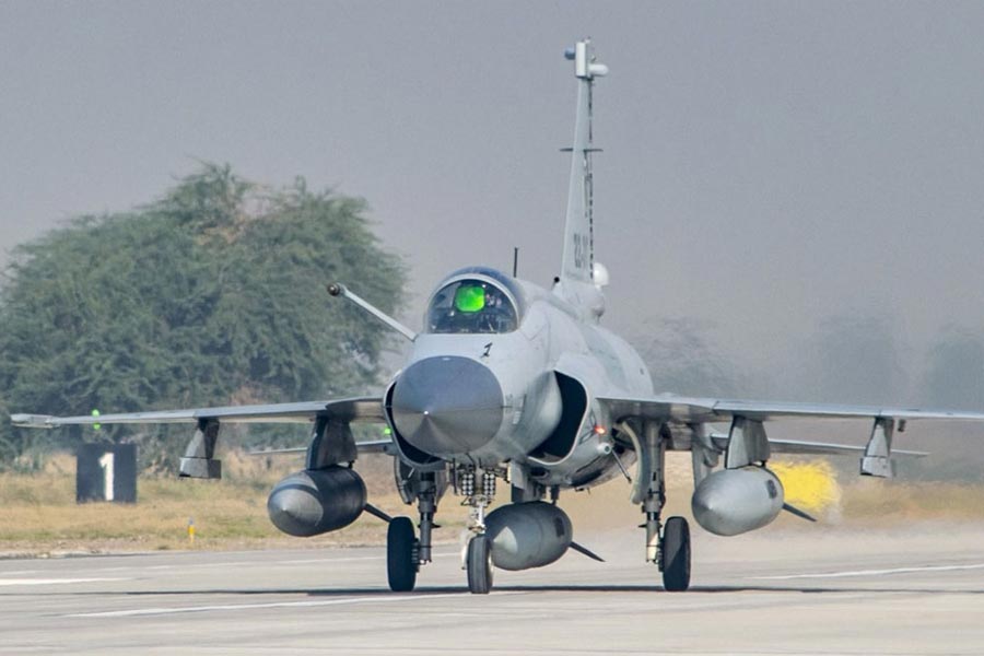 Russia Supplies RD-93 Jet Engines to Power Pakistan’s JF-17, Straining Ties with India
