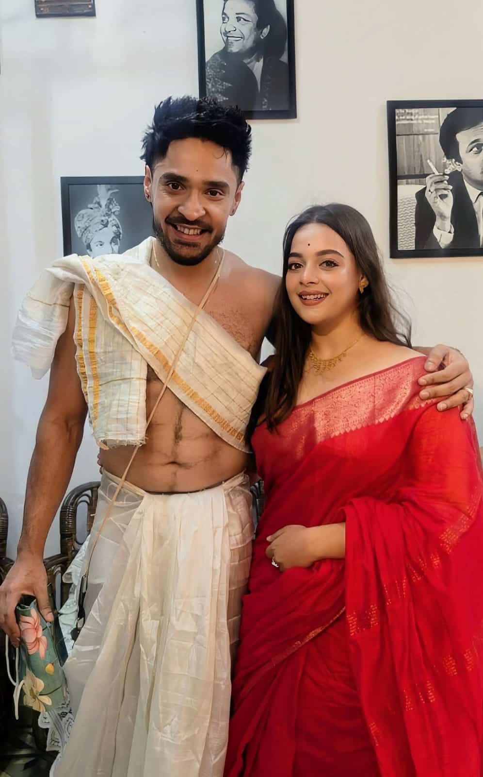 গৌরব দেবলীনার বাড়িতে দেখা গেল ‘রাণী রাসমণি’ ধারাবাহিকের আরেক অভিনেত্রী সম্পূর্ণাকে। 