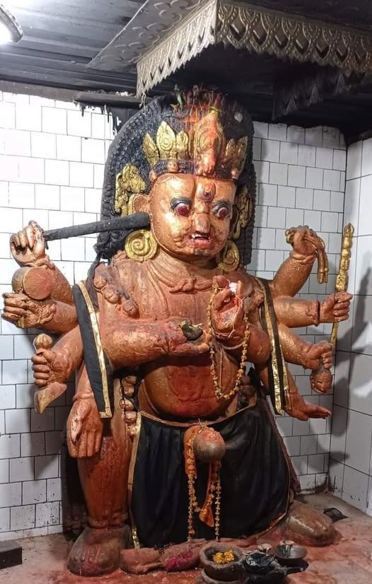  নেপালে মূলত দু'টি জায়গায় উন্মত্ত ভৈরবরূপী শিবের উপস্থিতির সন্ধান পাওয়া যায় বলে দাবি করা হয়। এর একটি হল - কাঠমান্ডু এবং অন্যটি পানৌটি। 