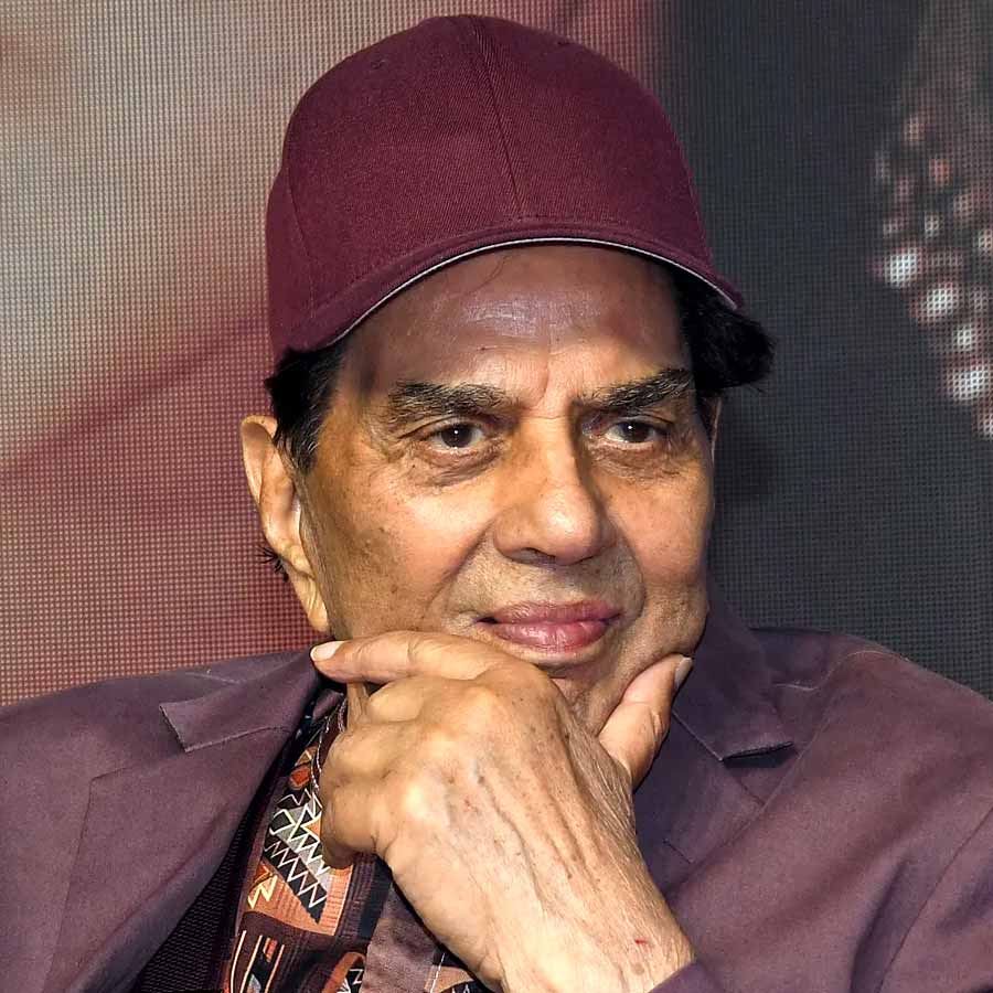 Meet the Two Lesser-Known Daughters of Dharmendra Who Stayed Away from Bollywood dgtl