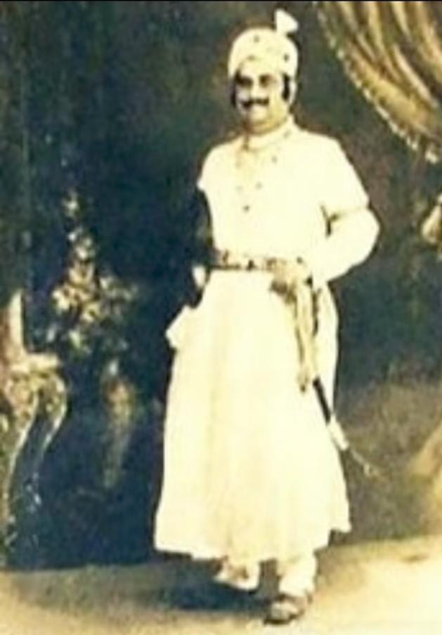 এর পরই মহারাজ নন্দকুমার স্বপ্নে দেবীর দর্শন পান। দেবী তাঁকে নির্দেশ দেন, “আমি গঙ্গার জলে আছি, আমাকে উদ্ধার করে তোমার জন্ম ভূমির কাছে প্রতিষ্ঠা করো।”