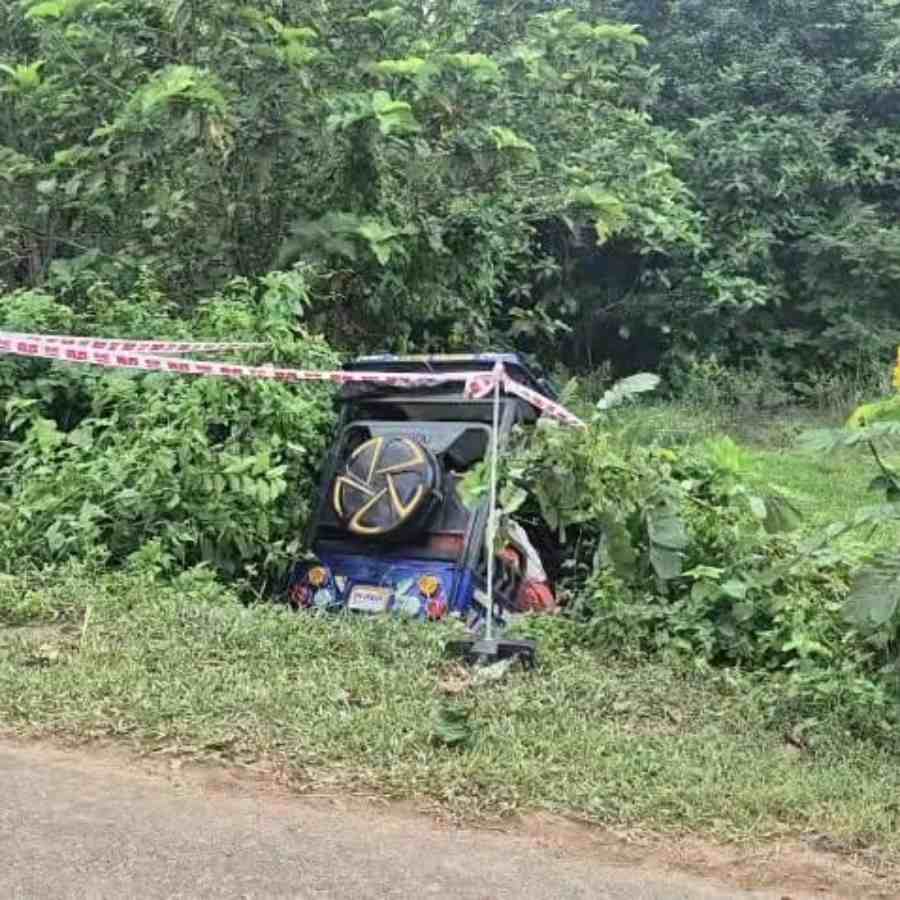 Body of toto driver recovered from canal in Bankura dgtld