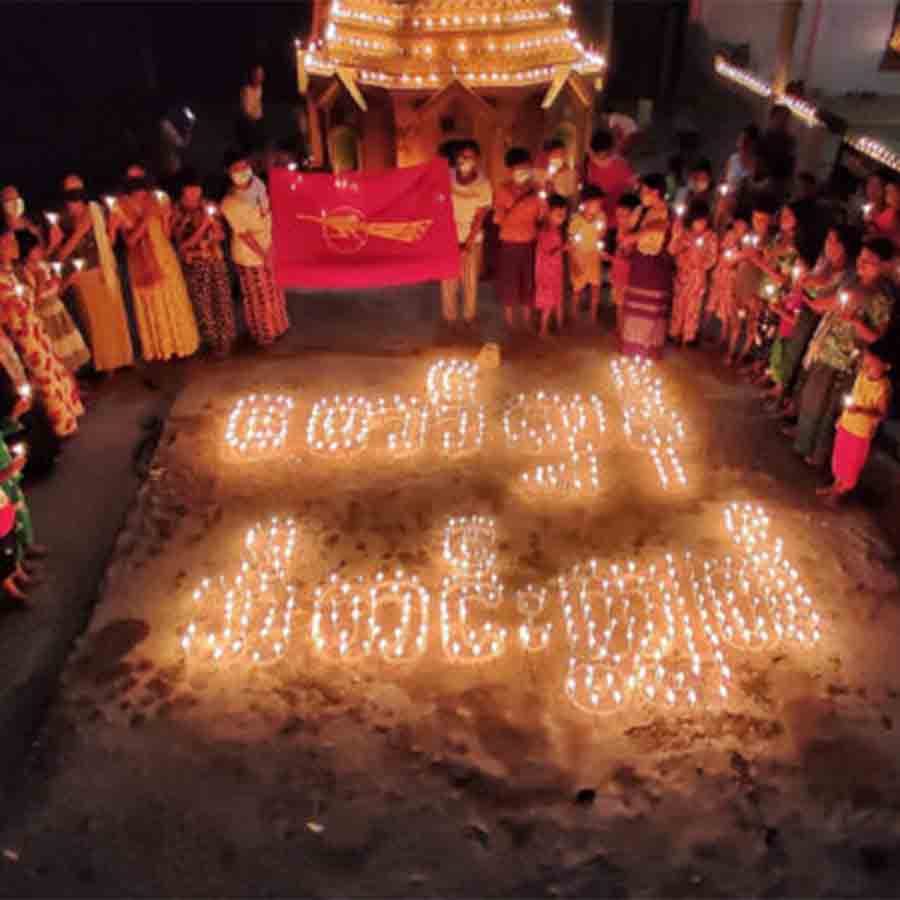 Several killed and wounded as Myanmar Junta paragliders bombed in Buddhist Festival of Light dgtl