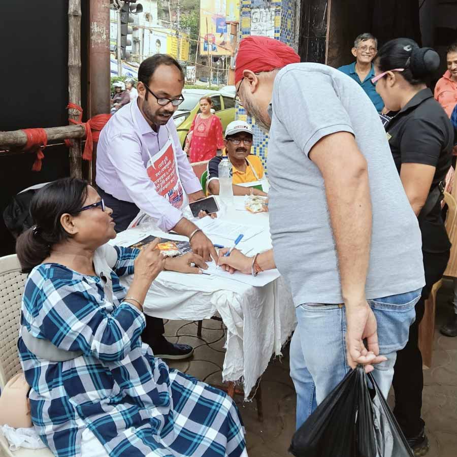Congress in signature collection drive in South Kolkata