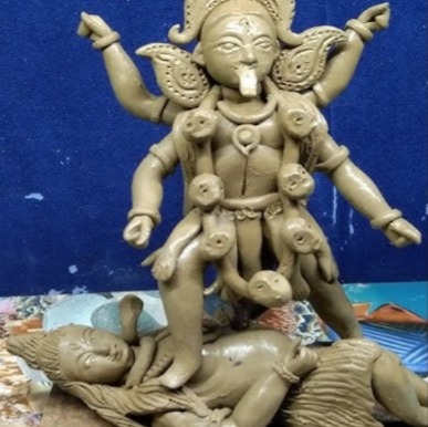 কথিত আছে, বিল্লপত্তনের যে গ্রামটিতে ভৃগুরাম এসেছিলেন, তা তন্ত্রসাধনায় আদর্শ। রোজ স্নানের আগে দেবীর মূর্তি গড়তেন নিজের হাতে। আর স্নান সেরে সেই মূর্তিরই পুজো করতেন তিনি। এক দিন স্নান সেরে এসে দেখলেন তাঁর পর্ণকুটিরের স্থানে এক বৃহৎ কালীমূর্তি দণ্ডায়মান। কাঁপতে কাঁপতে দেবীর চরণের কাছে বসে পড়লেন সাধক।