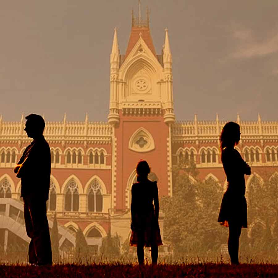 Child will speak to both parents at least once a day during custody battles and not call new spouse mom or dad dgtl