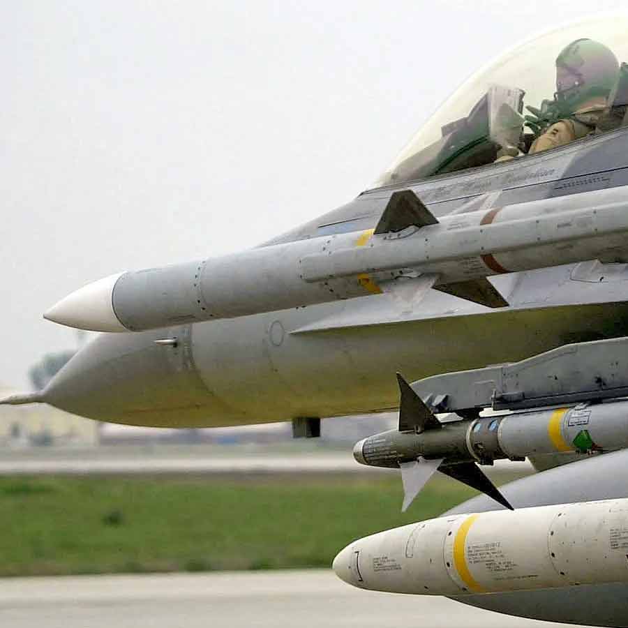 US will supply AIM-120 air to air missile to Pakistan, how big concern for India