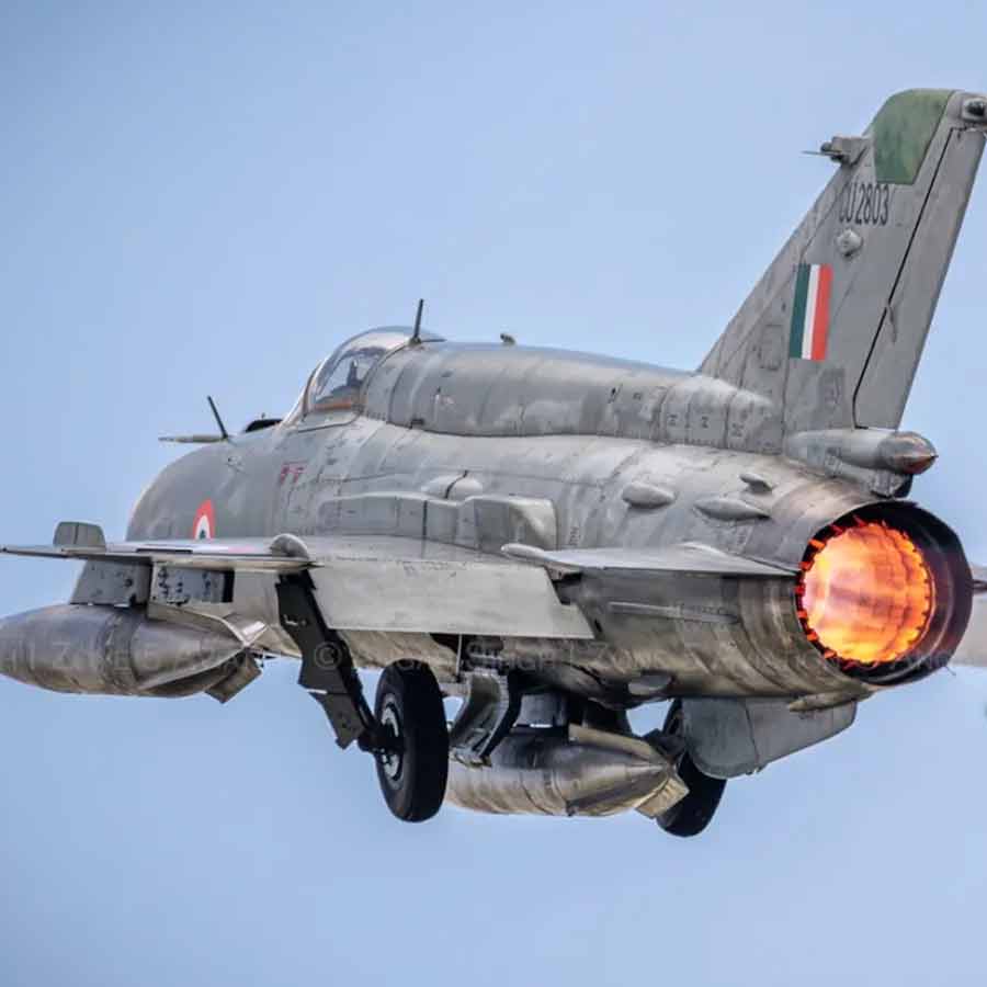 US will supply AIM-120 air to air missile to Pakistan, how big concern for India