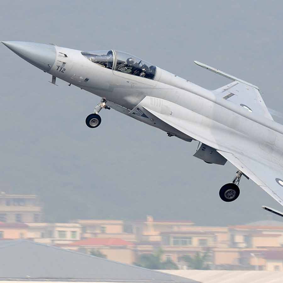 US will supply AIM-120 air to air missile to Pakistan, how big concern for India