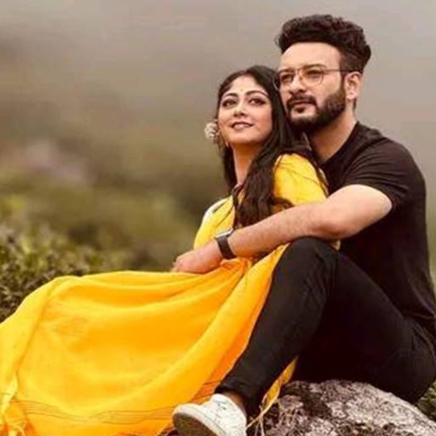 Speculations are actress Susmita Dey holidaying with Saheb Bhattacharjee  dgtl