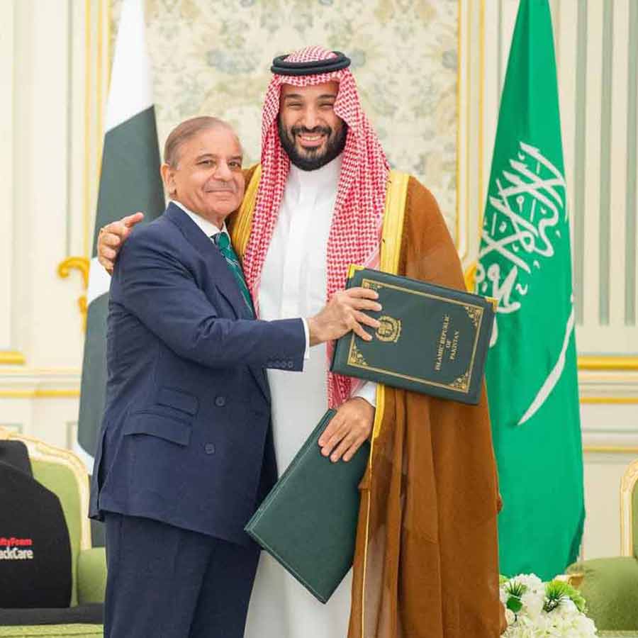 US will supply AIM-120 air to air missile to Pakistan, how big concern for India