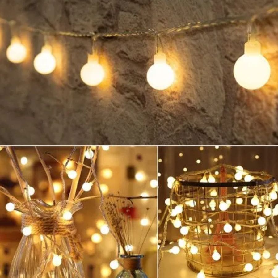 গড়িয়াহাটের ফুটপাতেও ভিড় সামলাতে হিমশিম। উটের পিঠে নকশা করা প্রদীপ, শঙ্খ আকৃতির মোমদানিতে জ্বলে উঠছে রঙিন আলো। 