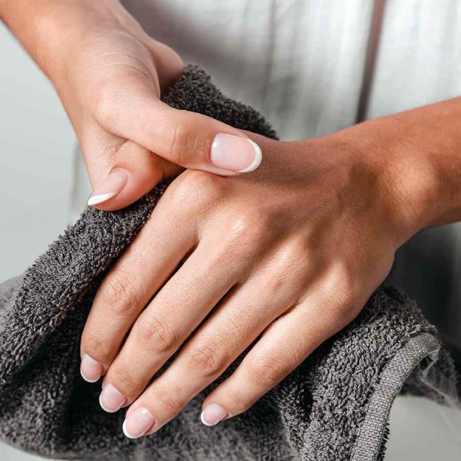 how to keep your hand soft if you are experiencing dryness in your palm dgtl