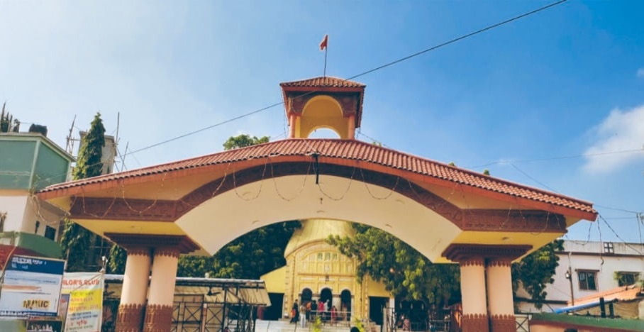 এখানকার নন্দীকেশ্বরীর মন্দির বীরভূমের ৫টি সতীপীঠের মধ্যে অন্যতম একটি স্থান।  