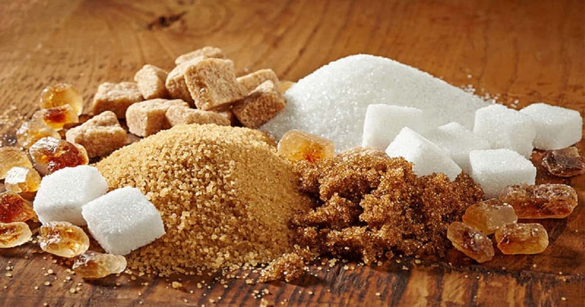 ওজন বাড়ায় চিনি বা ময়দা জাতীয় খাবার। তাই কালীপুজোর আগে ওজন কমাতে চাইলে এই ধরনের খাবার এড়িয়ে চলাই ভাল। 