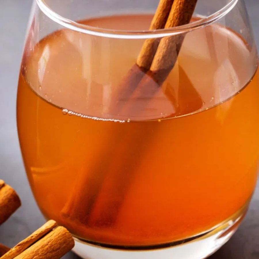 জলে দারচিনি ফুটিয়ে খান রোজ সকাল। 