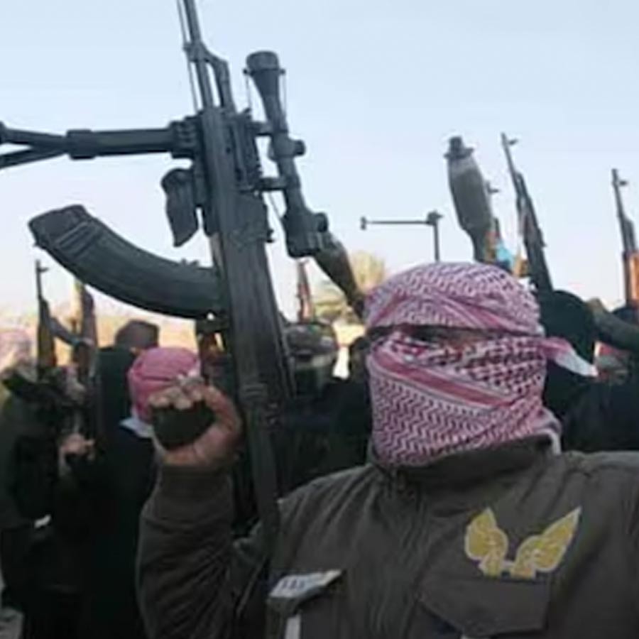 Pakistan’s military intelligence agency ISI allegedly helping to form Lashkar-ISIS alliance, claims report