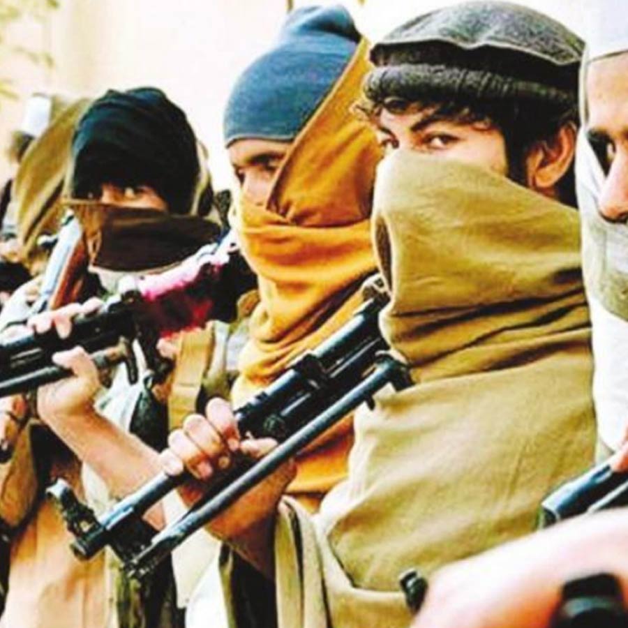 Pakistan’s military intelligence agency ISI allegedly helping to form Lashkar-ISIS alliance, claims report