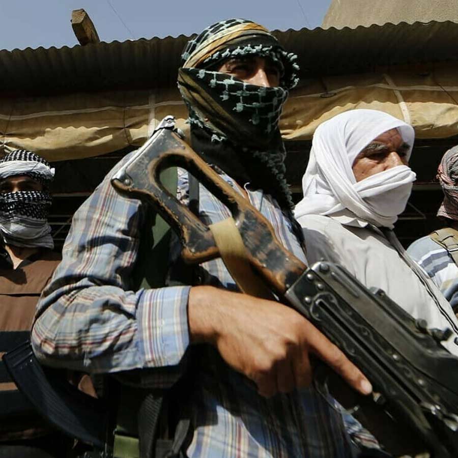 Pakistan’s military intelligence agency ISI allegedly helping to form Lashkar-ISIS alliance, claims report