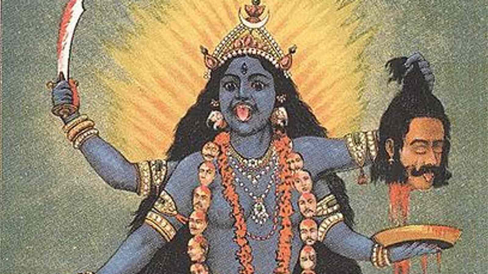 সেই সময়ে আশপাশে পুরুষ মানুষের উপস্থিতি টের পেয়েই হোক বা অন্য কোনও কারণে, তিনি লোকলজ্জায় জিভ কাটলেন। তৎকালীন সমাজে এমনটা চল ছিল।