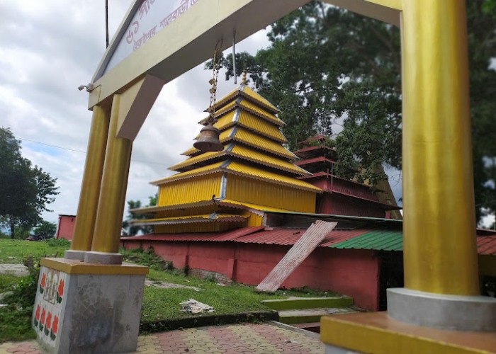 ভ্রমরী দেবীর মন্দির হিন্দুদের পবিত্র ৫১টি শক্তিপীঠের মধ্যে অন্যতম। পৌরাণিক মতে, এখানে দেবী সতীর দেহের একটি অংশ পড়েছিল। ভক্তদের বিশ্বাস অনুসারে, এই স্থানে সতীর বাম পা (বা বাম পায়ের পাতা/আঙুল) পড়েছিল। তাই এটি শক্তি সাধনার জন্য এক অত্যন্ত গুরুত্বপূর্ণ স্থান।