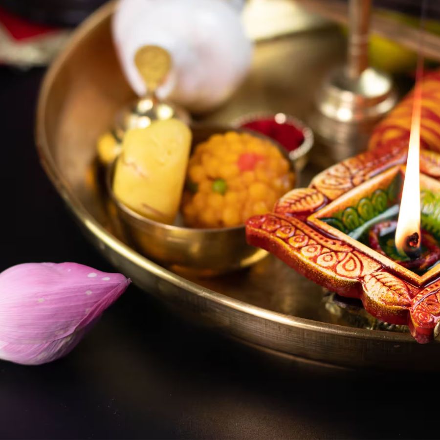 প্রতি বছর কার্তিক মাসের কৃষ্ণপক্ষের চতুর্থী তিথিতে এই ব্রত পালিত হয়। 