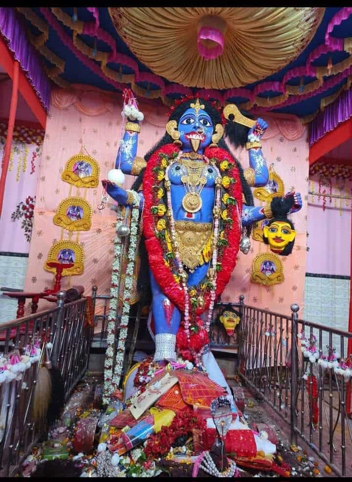 জমিদার বল্লভ চৌধুরীর নামে মড়ক বা মারিনাশক মড়কা মা হলেন বোল্লা কালী মা। সবার মা, বড় মা বোল্লা মা!